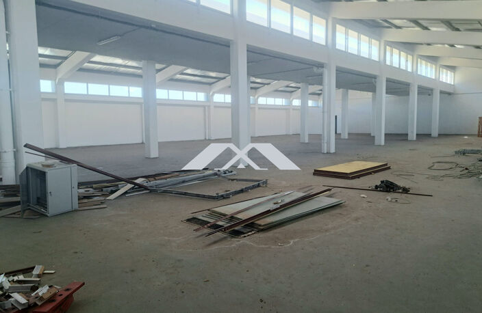Bureau 700 m2 Saint-Pierre — photo 2
