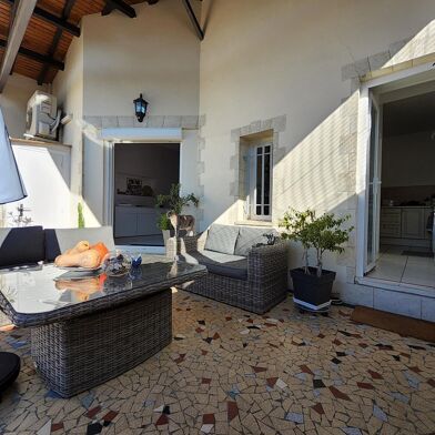 Immeuble  298870 €