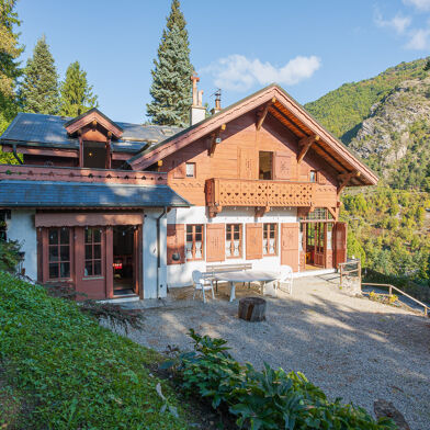 Maison 10 pièces 900500 €