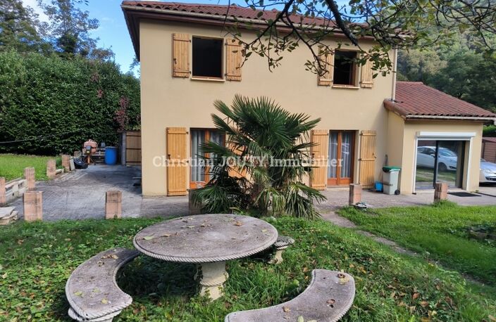 Villa — photo 3