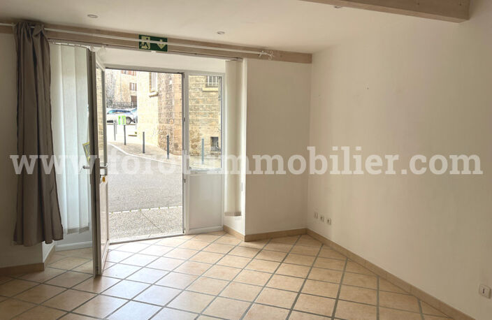 local commercial — photo 3