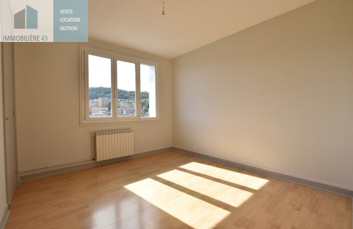 APPARTEMENT F3 + TERRASSE LE PUY EN VELAY - 3 pièce(s) - 71.18 m2 — photo 4