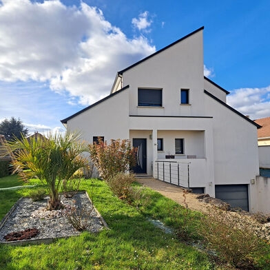 Maison 6 pièces 305950 €