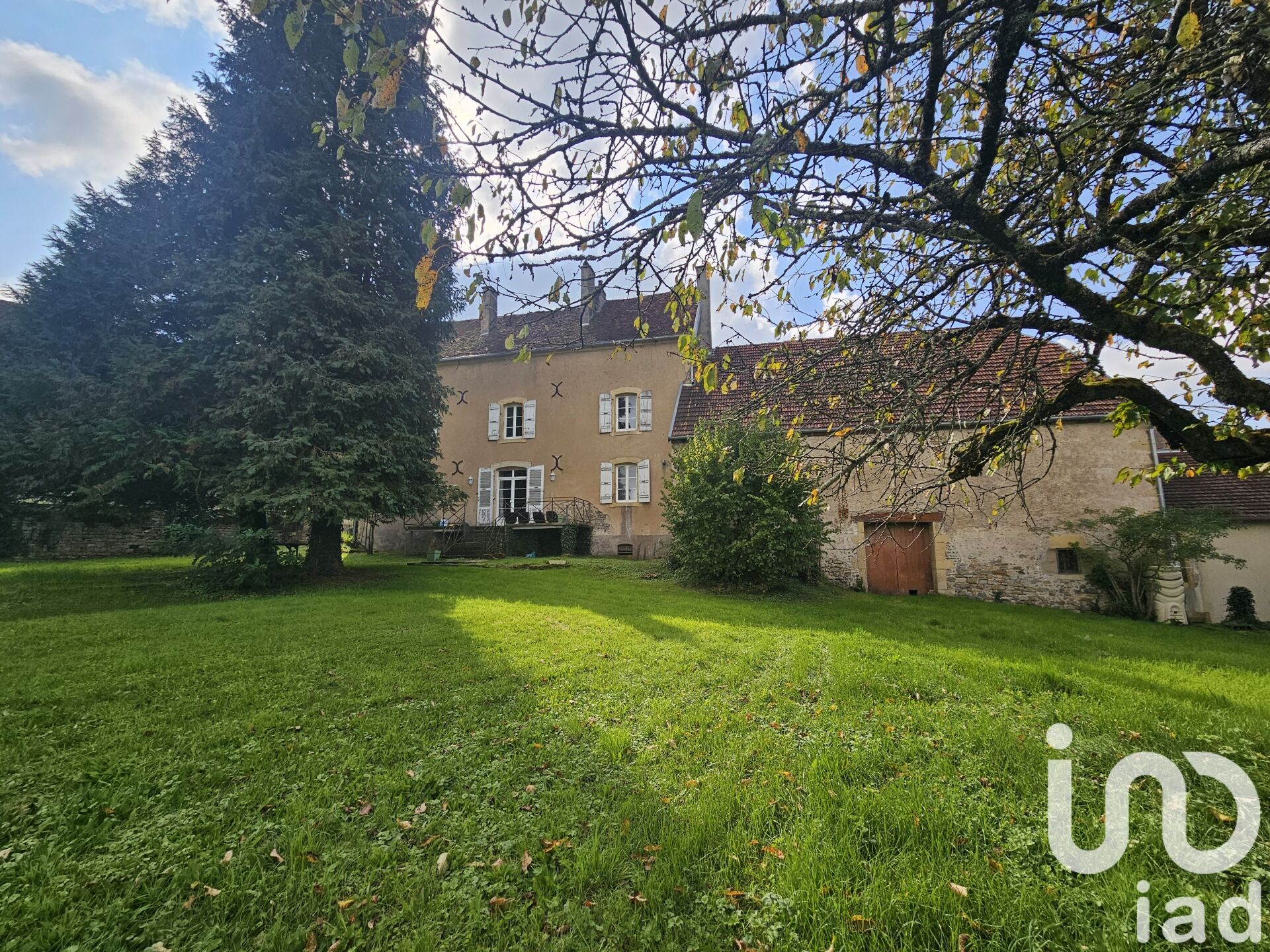 Menoux - 213m² - 6p. - 3ch.