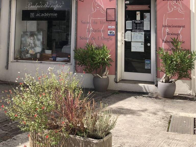 Vente Boutique/Local commercial 73 m&sup2; — photo 1