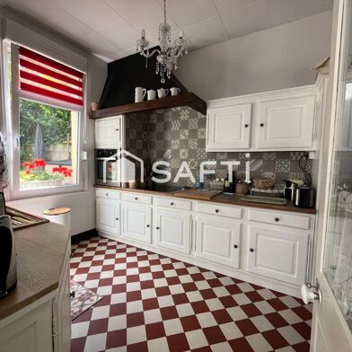 Maison 8 pièces 379900 €