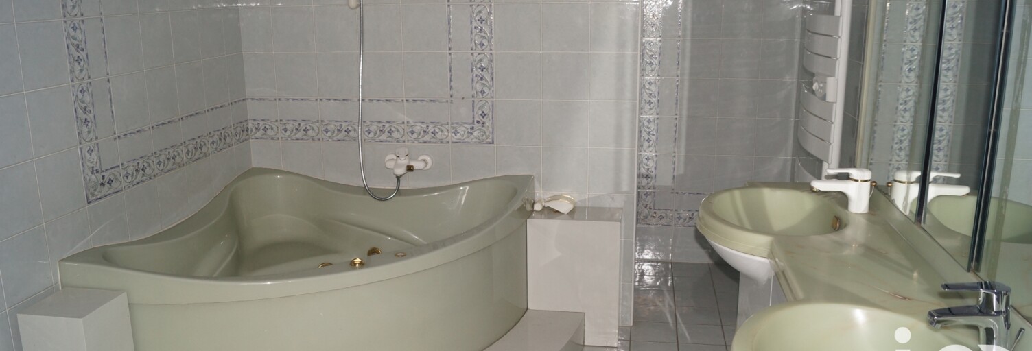 Maison 8 Pièces 236 m² à vendre à Vaiges (53480)