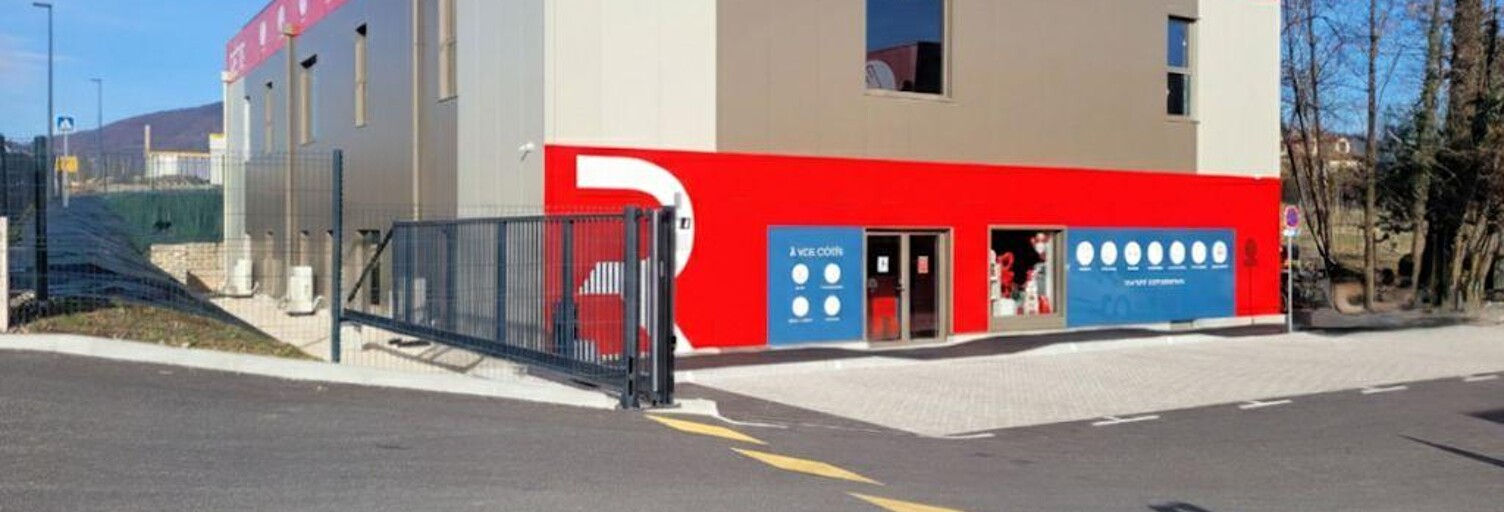 Commerce  500 m² à louer à Voiron (38500)