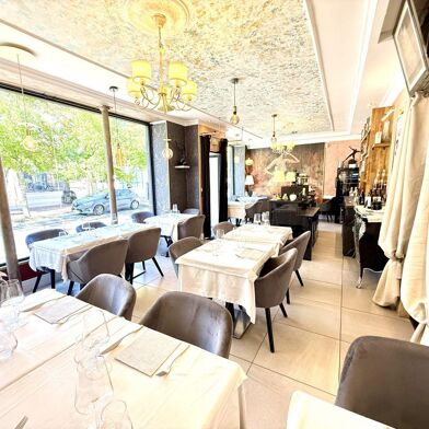 Commerce  425000 €