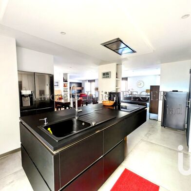 Maison 6 pièces 650000 €