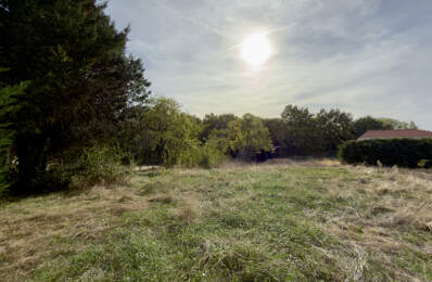 BEAU TERRAIN A PROXIMITE DU PARC DE LACROIX LAVAL — photo du bien