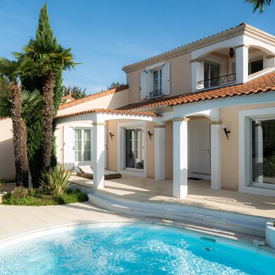 Maison 8 pièces 700000 €