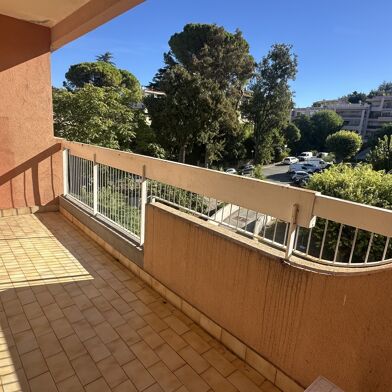 Appartement 3 pièces 240500 €