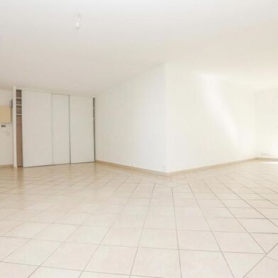Appartement 4 pièces 317700 €