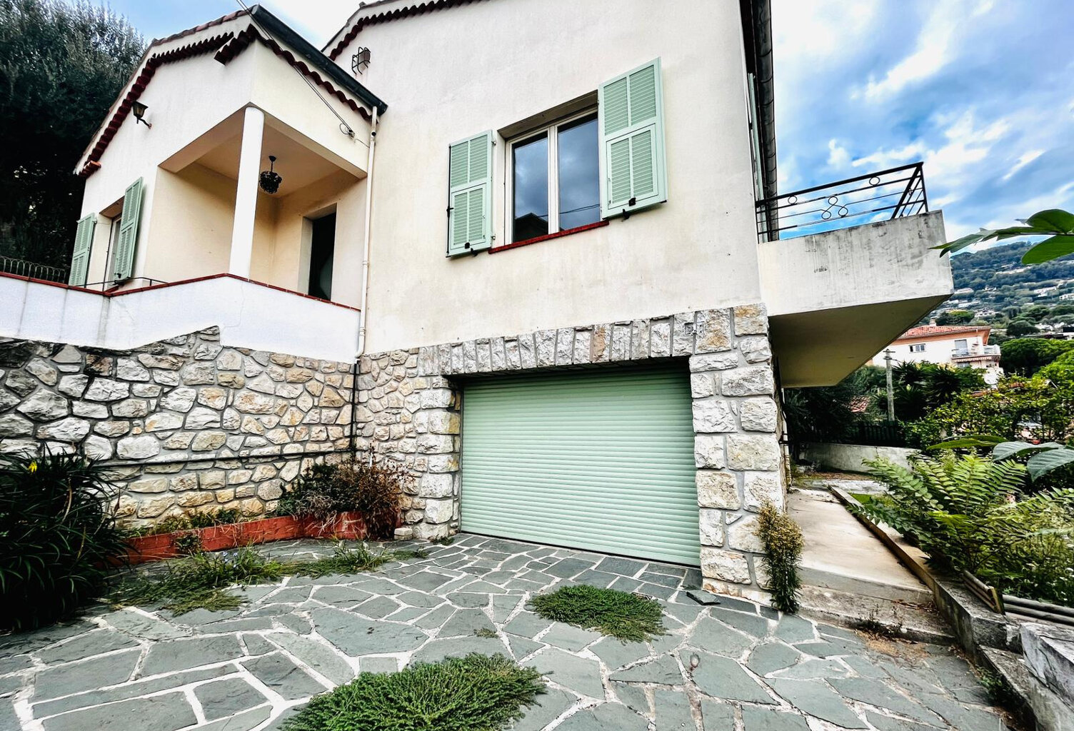 Roquebrune Cap Martin - Maison 4 pièces de 95m2, jardin de 5 — photo 1