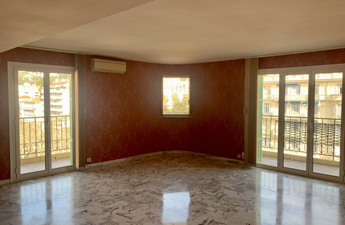 Menton : appartement trois pèces de 104 m2 en étage élevé, p — photo 3