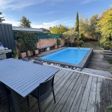 Maison 5 pièces 740000 €