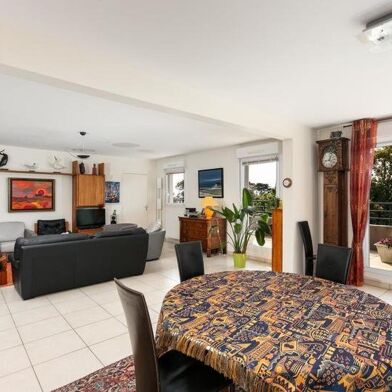 Appartement 4 pièces 369600 €