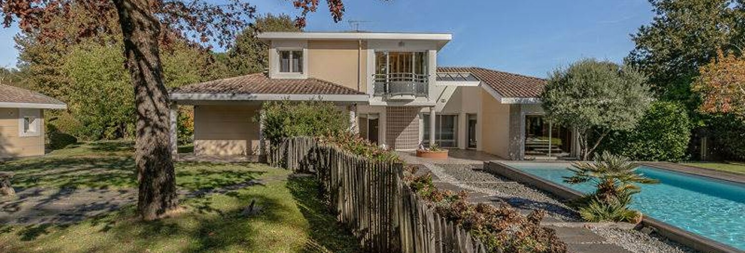 Maison 8 Pièces 350 m² à vendre à Saint-Jean-d'Illac (33127)