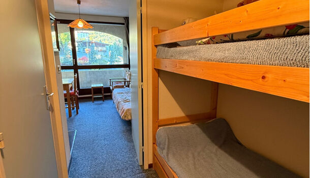 Appartement 1 pièces  à vendre Enchastrayes 04400