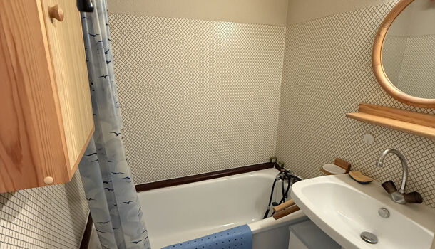 Appartement 1 pièces  à vendre Enchastrayes 04400