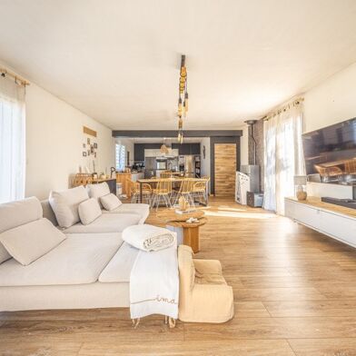 Maison 8 pièces 400140 €