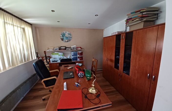 Propriété de 321 m² habitables, 6 chambres, piscine, sur plus de 5700 m² de terrain secteur MILLE ETANGS — photo 3