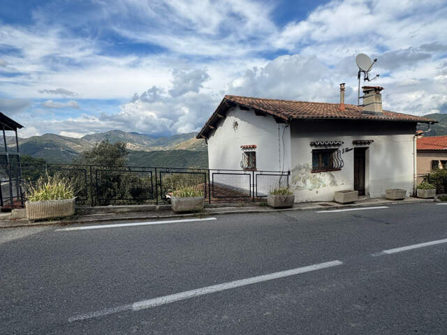 Maison rénovée avec terrain   Berles-les-Alpes (06390) — photo du bien