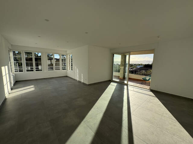 APPARTEMENT DE 122m2 entièrement renové — photo du bien