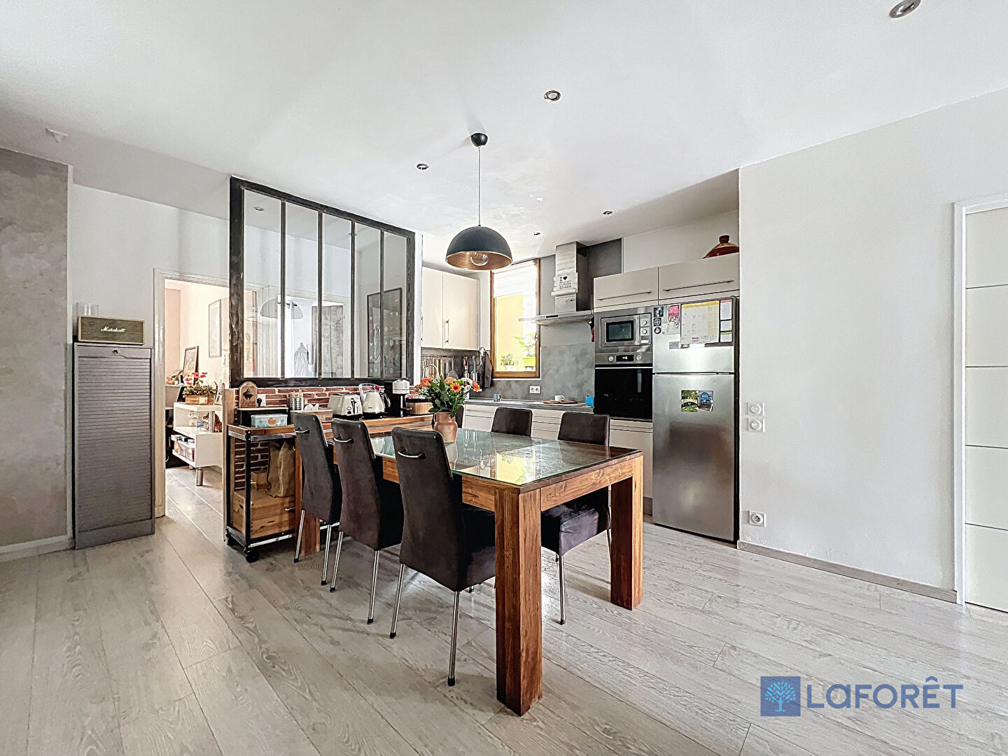 Nice  Centre Ville - 4 pièces en dernier étage