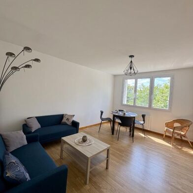 Appartement 4 pièces 1009 €