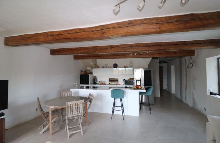 ROQUEVAIRE VILLA T3/4 de 125 M² avec 1700 M² de terrain — photo 5