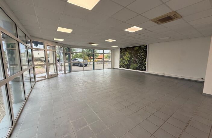 Local commercial à louer - 95.67 m² - MONT-DE-MARSAN — photo 4