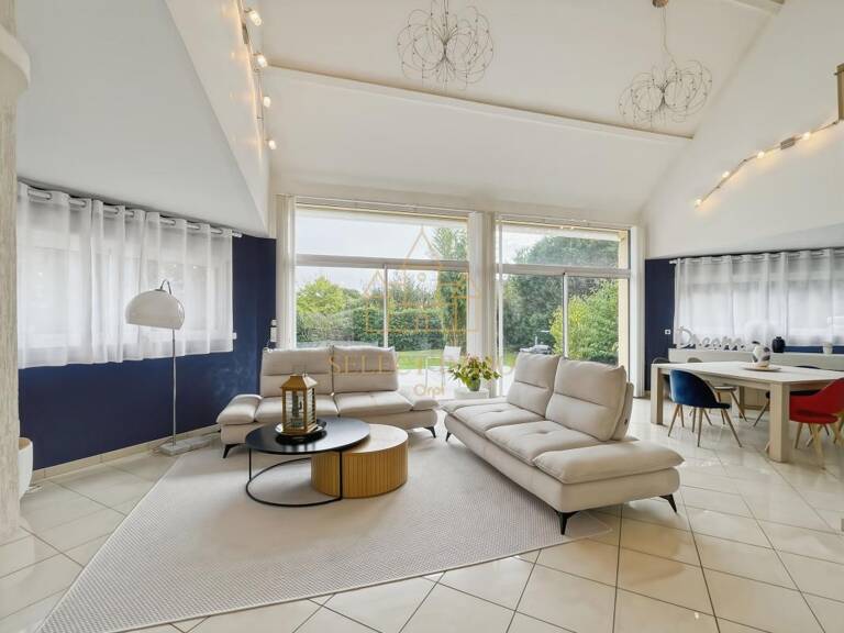 Magnifique maison 220m² et sa dépendance de 40m² à 5 min d'Évreux — photo 1