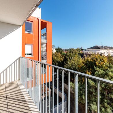 Appartement 3 pièces 275600 €