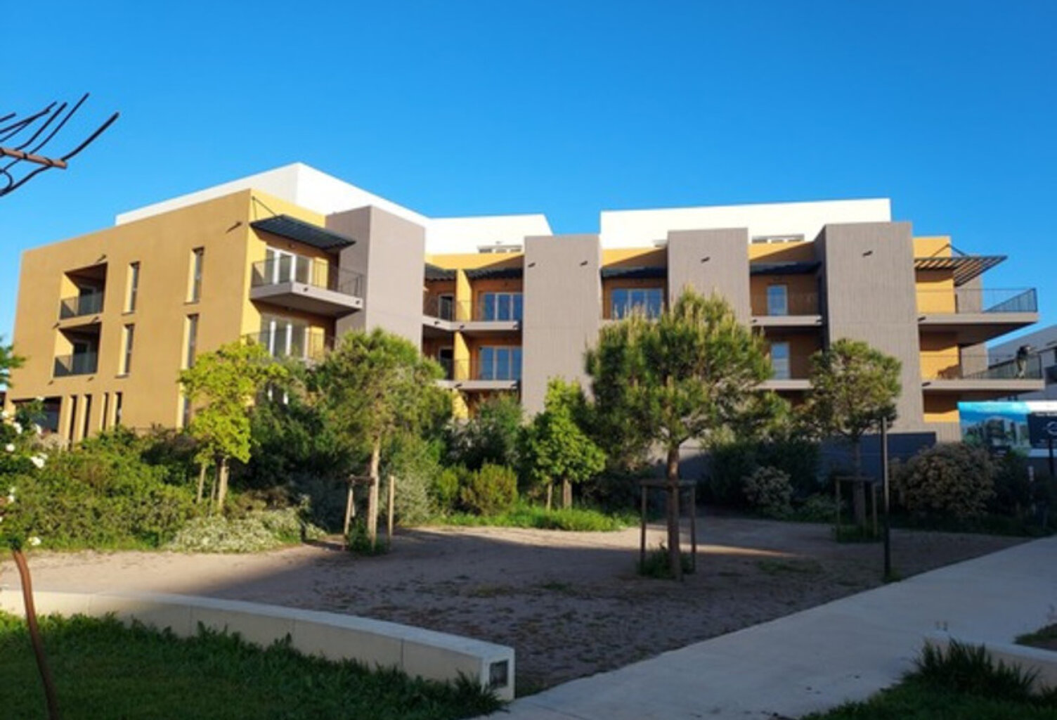 Dpt Pyrénées Orientales (66), à vendre POLLESTRES appartement T3 de 60.49 m² avec terrasse et stationnement en sous- — photo 1