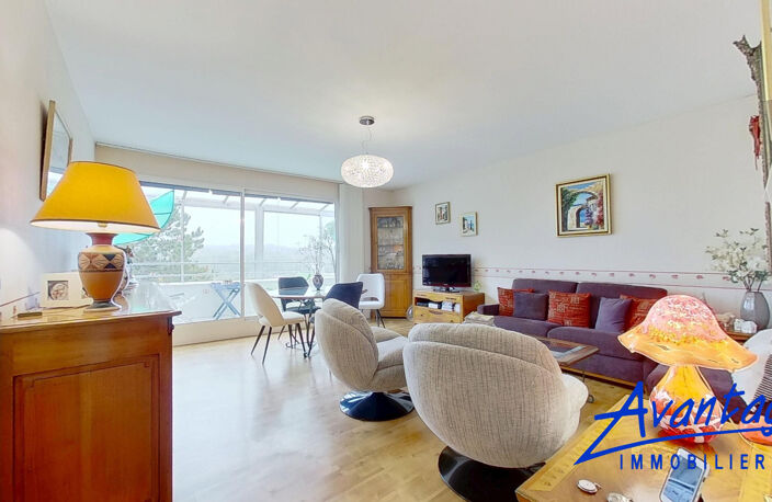 Bel appartement traversant avec loggia, parking et cellier — photo 3