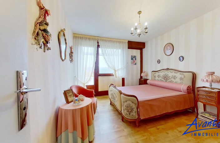 Bel appartement traversant avec loggia, parking et cellier — photo 4