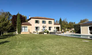 Maison 10 Pièces 250 m² à vendre à Le Thor (84250)