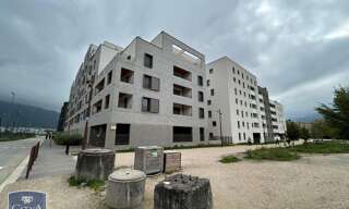 Garage   m² à louer à La Ravoire (73490)