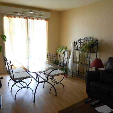 Appartement 3 pièces 820 €