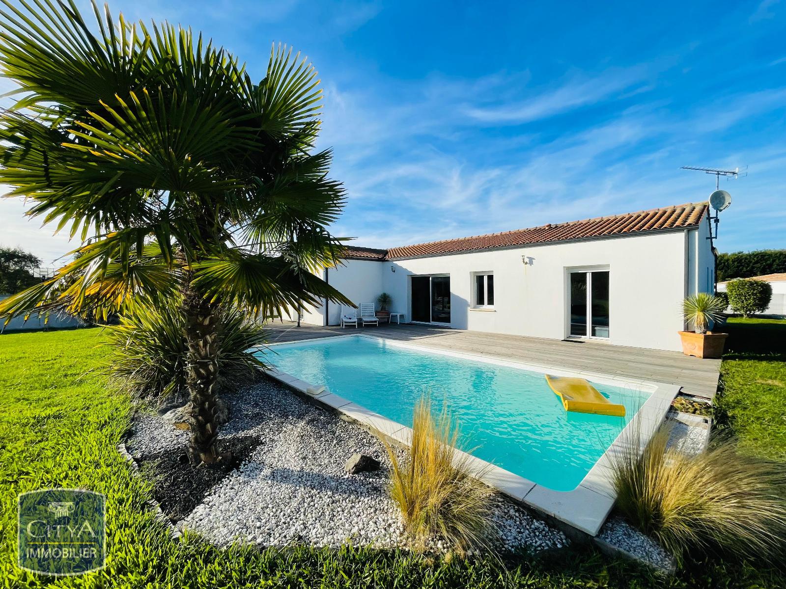 Villa / Maison  T4 à vendre Éguille (L') 17600