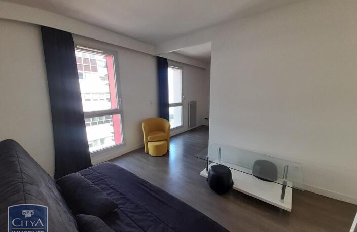 Location appartement 1 pièce 32 m² à Tours (37000) — photo 2