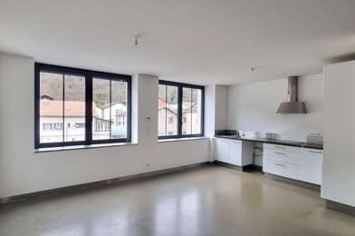 Appartement 4 pièces 827 €