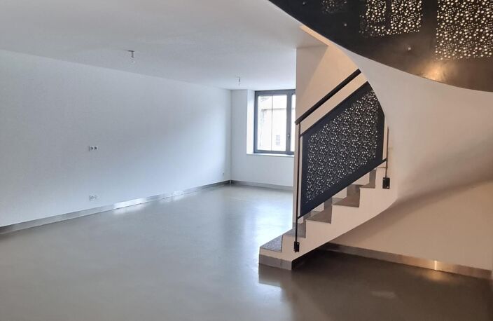 Location appartement 4 pièces 91 m² à Rive-de-Gier (42800) — photo 5