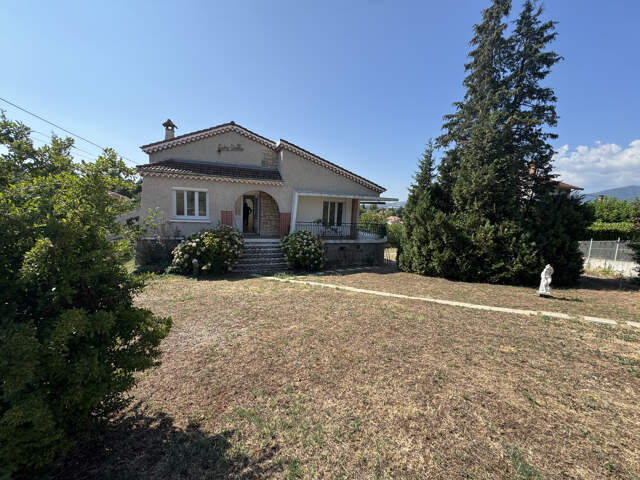 Maison 3 chambres 91m2 avec 994m2 de terrain & grand garage — photo du bien