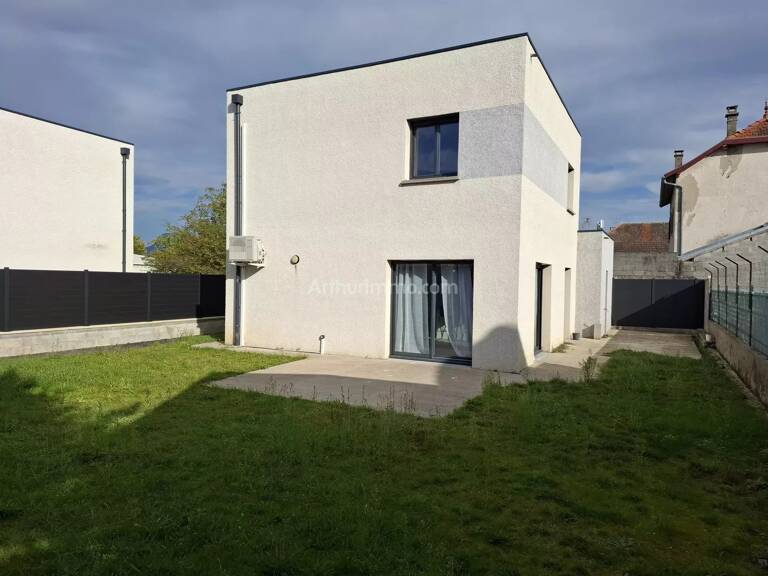 Villa de 2021 de 97 m²/ 3 chambres/ un garage — photo 1