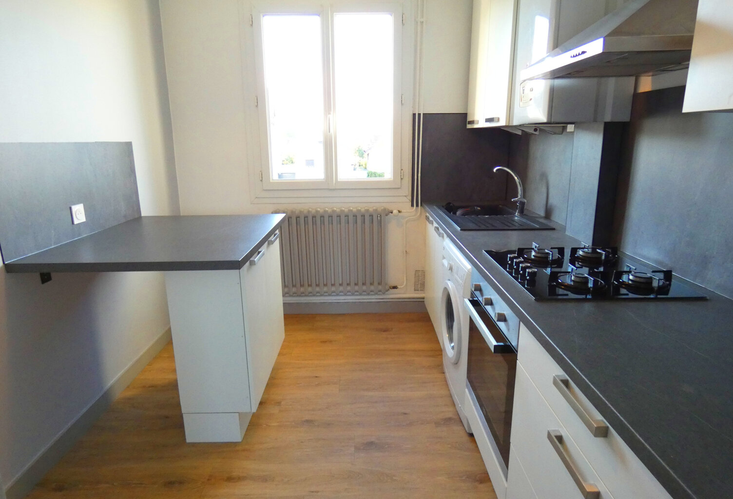 AURILLAC T4 GARAGE — photo 1