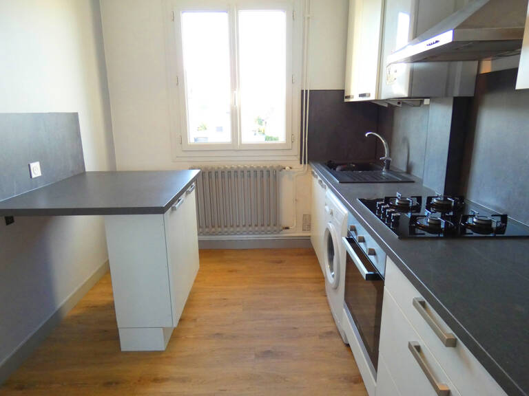 AURILLAC T4 GARAGE — photo 1