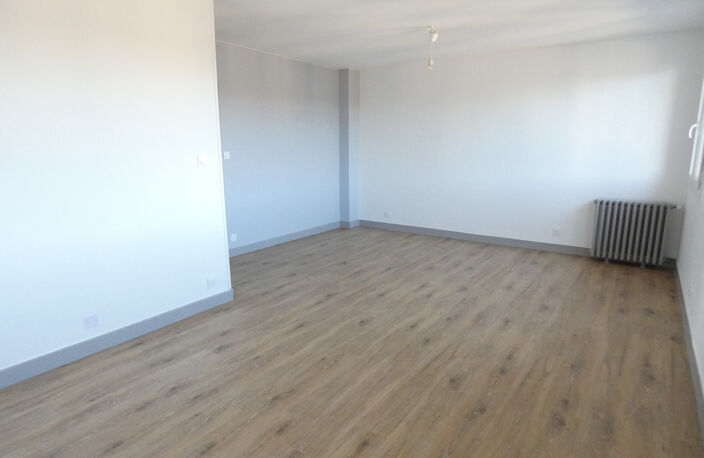 AURILLAC T4 GARAGE — photo 3